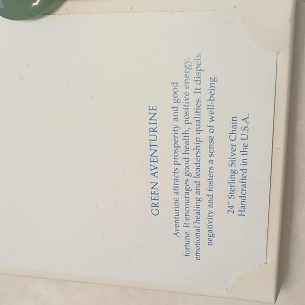 Green Heart Aventurine Pendant Necklace - Picture 2 of 4